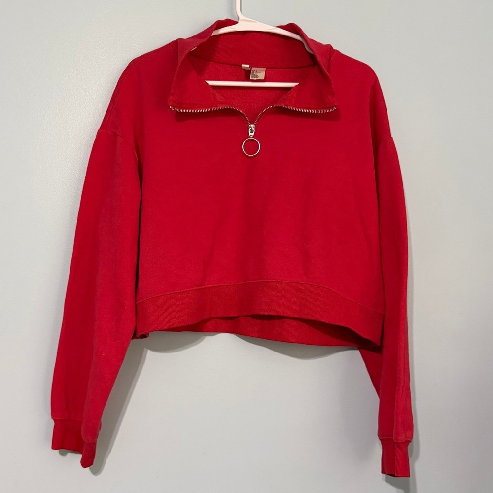 HM Divided Women's M Red Quarter Zip Cropped Sweatshirt O-Ring Pullover